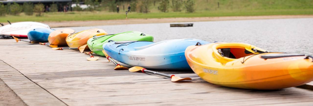 Kajakker på badebro