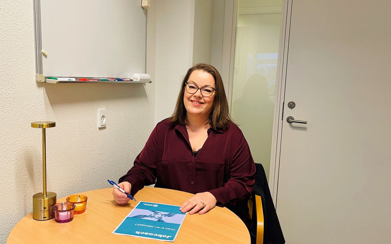 Jobcoach Anja på sit kontor