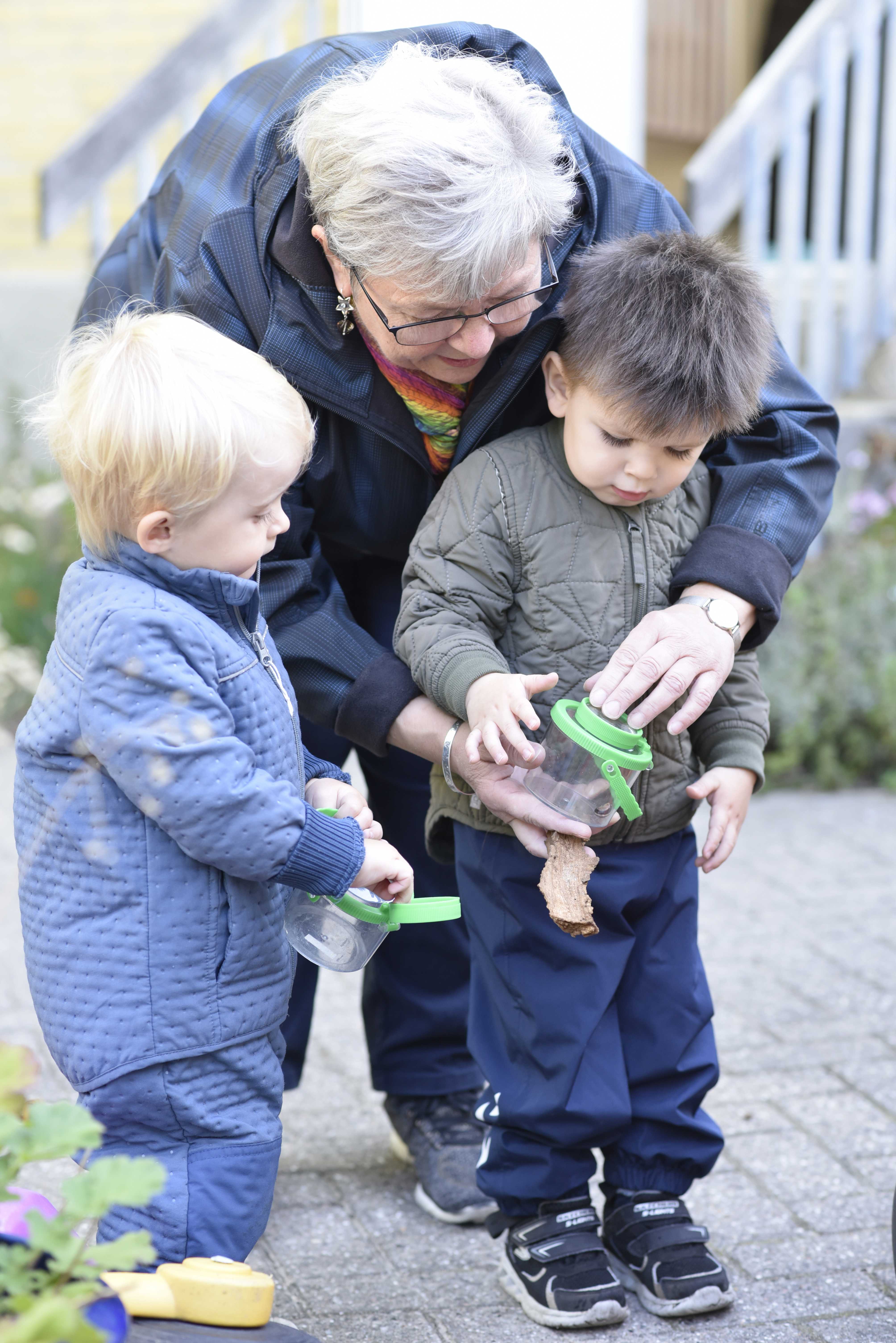 Dagpleje og børn sammen