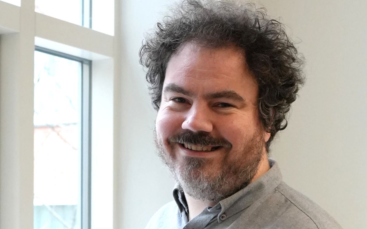 Ruben Simonsen, peermedarbejder