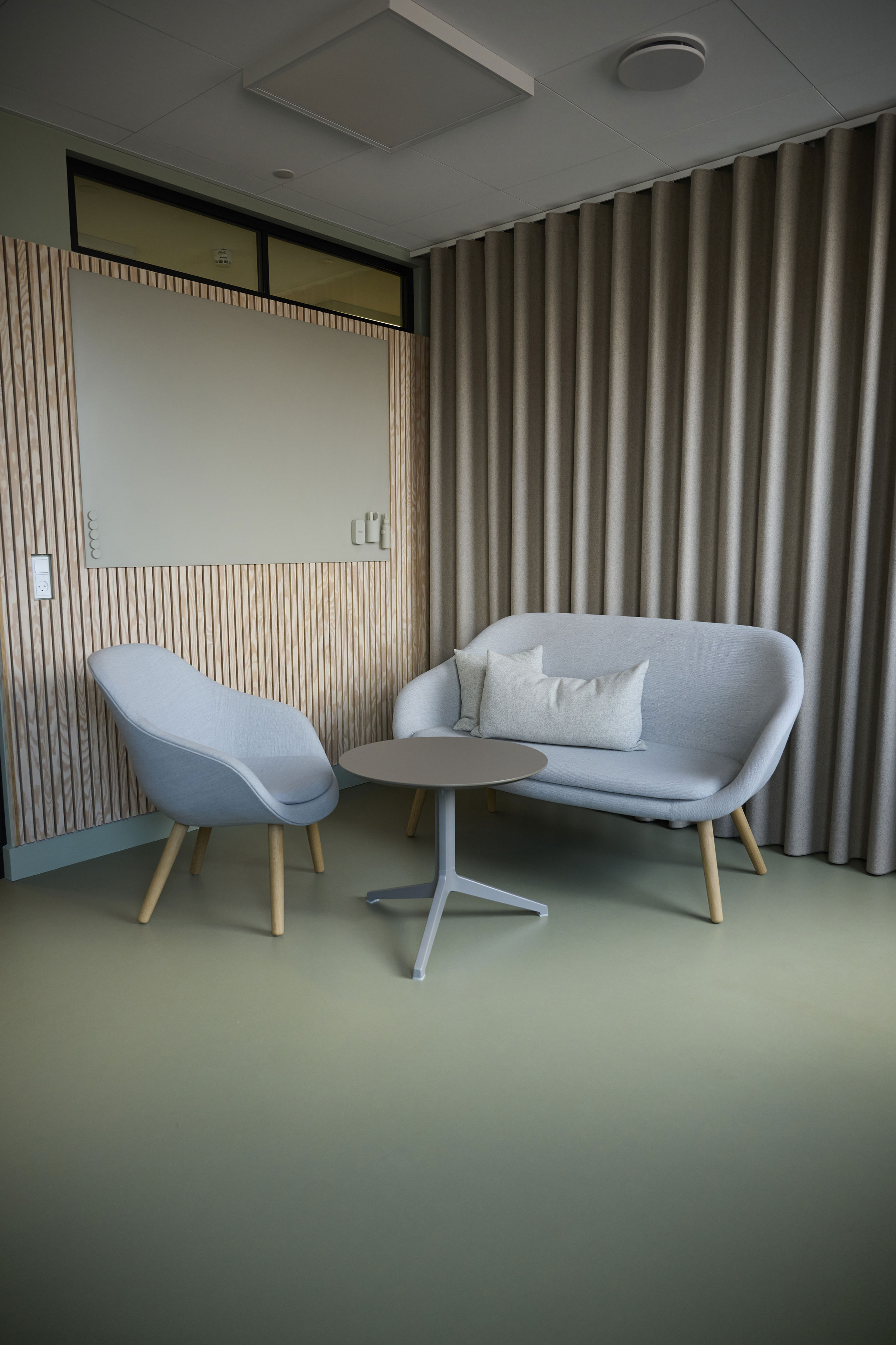Mødelokale med sofa