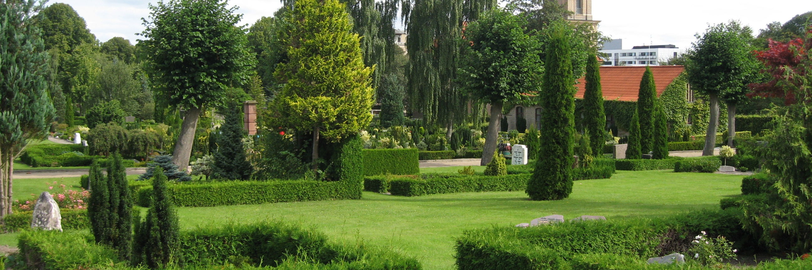 Gravsteder på Almen Kirkegård