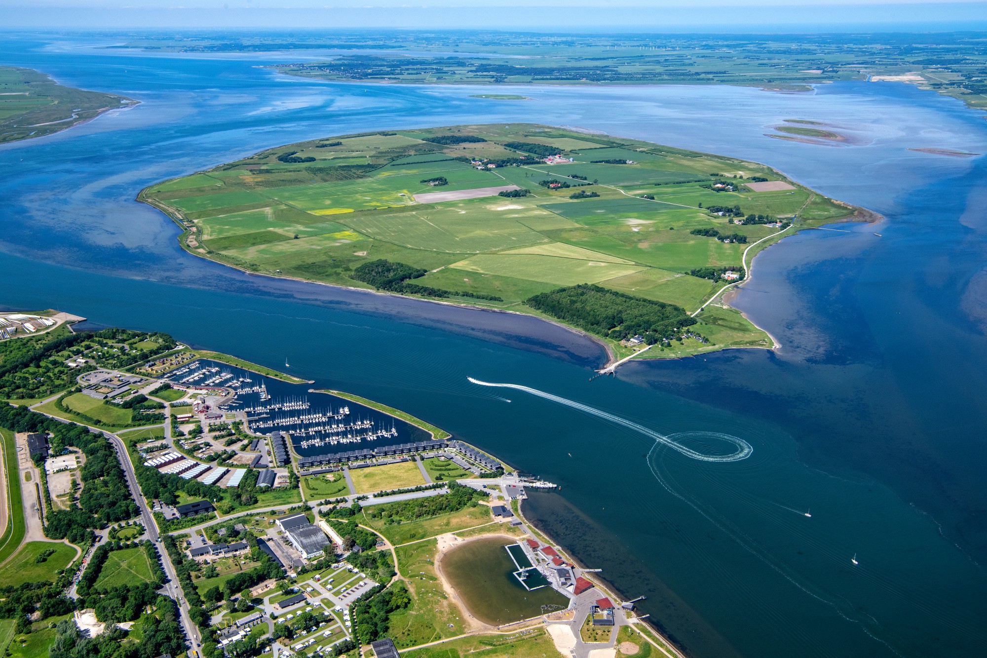 Limfjorden og Egholm set fra oven