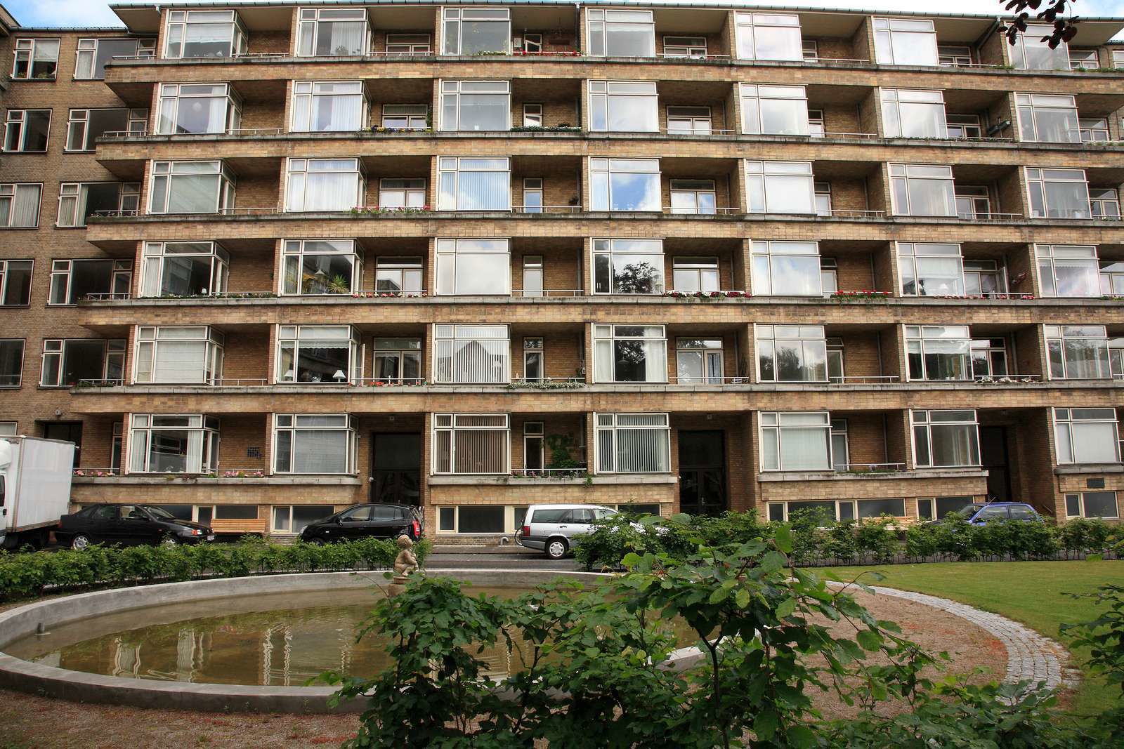 Bygning med mange lejligheder