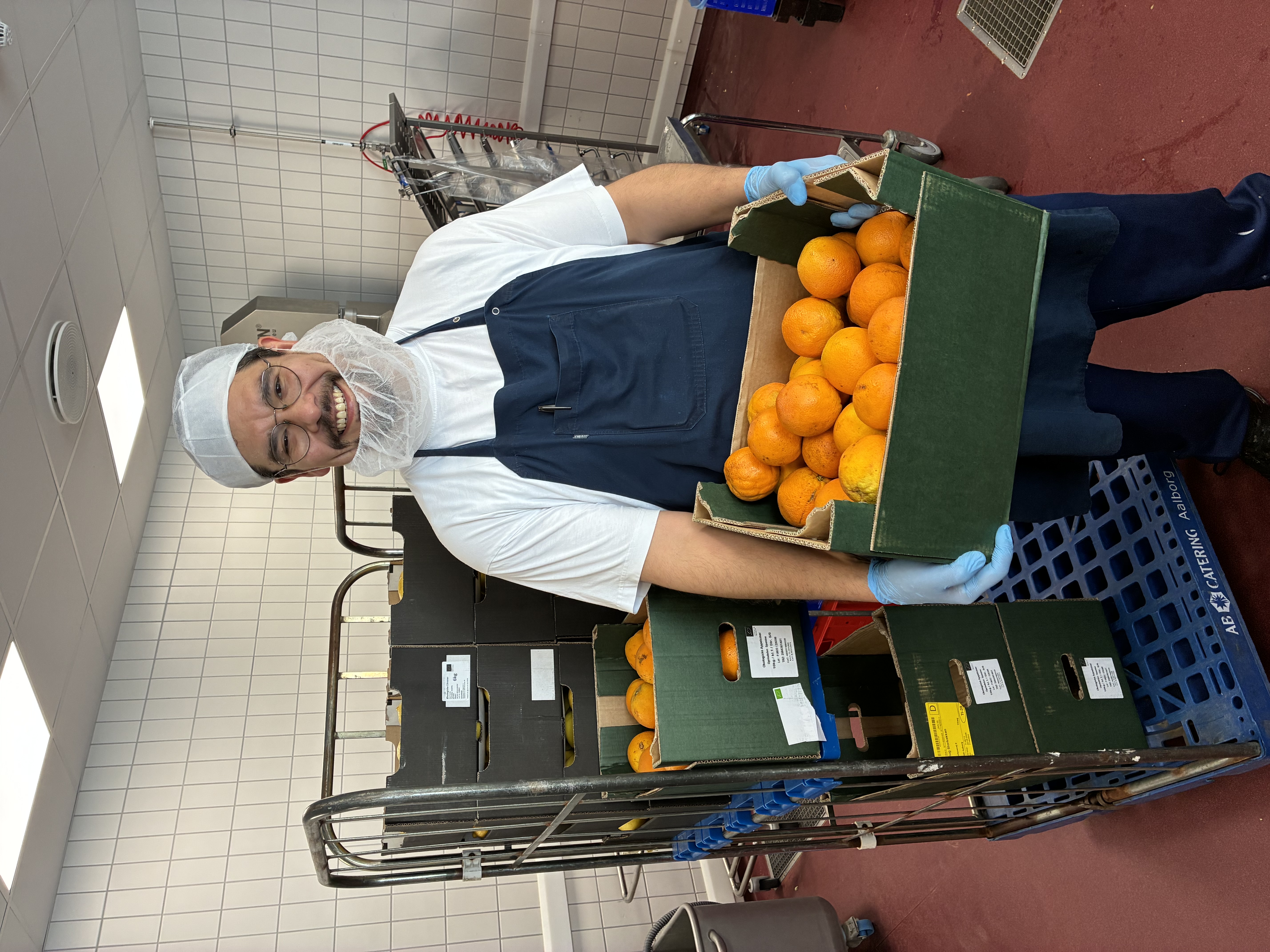 Asbjørn med appelsiner